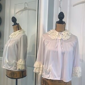 Vintage Nanette 1970's Pale Blue Cream Lace Nylon Peignoir Bed Jacket S